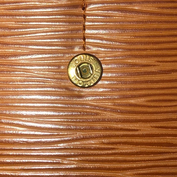 LOUIS VUITTON Cipango Gold Epi Porte Feuille Sarah Long Bifold Wallet SR0011 - Picture 6 of 17